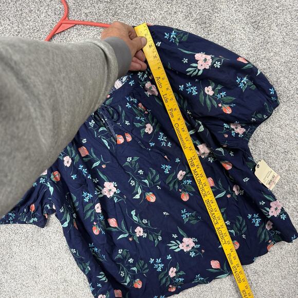 St Johns Bay Top 1X Plus Navy Floral Peasant Romantic Boho Dark Cottagecore - Picture 4 of 10
